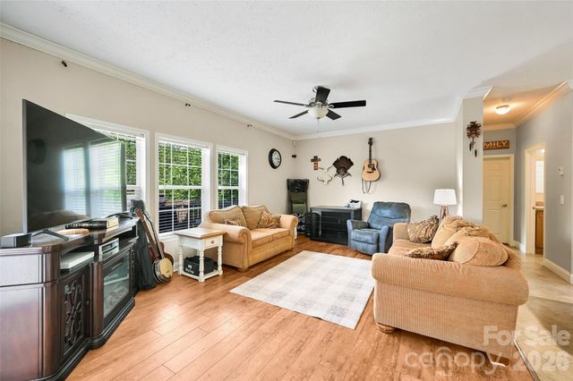 371 Starnes Cove Road, Candler, NC 28715