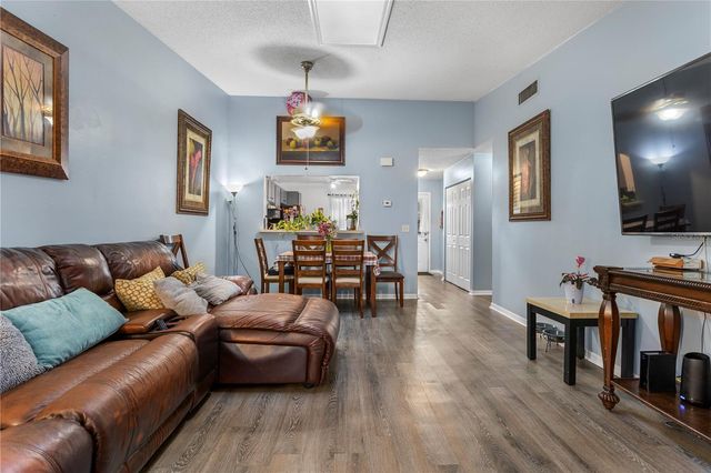 525 DERBY DRIVE, Altamonte Springs, FL 32714