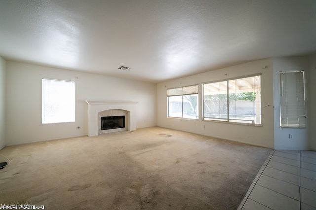 910 HOLLOWBLUFF Avenue, North Las Vegas, NV 89031