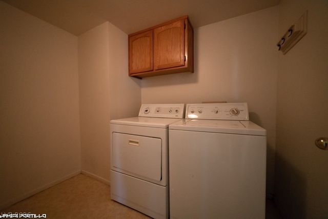 910 HOLLOWBLUFF Avenue, North Las Vegas, NV 89031