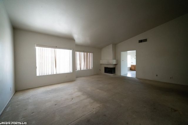 910 HOLLOWBLUFF Avenue, North Las Vegas, NV 89031