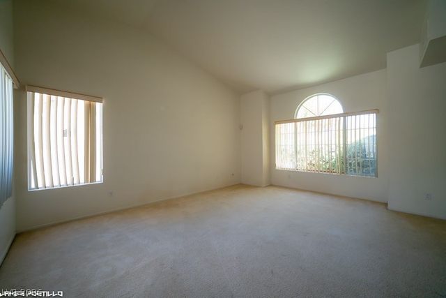 910 HOLLOWBLUFF Avenue, North Las Vegas, NV 89031