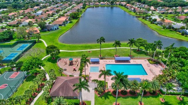 18970 Cloud Lake Circle, Boca Raton, FL 33496