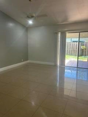 18970 Cloud Lake Circle, Boca Raton, FL 33496