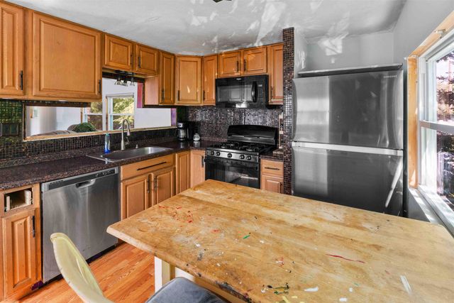 10 Cherry Street, Exeter, NH 03833