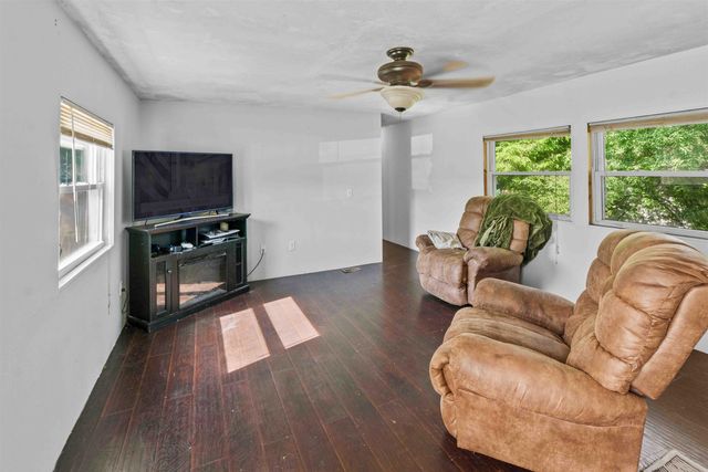 10 Cherry Street, Exeter, NH 03833