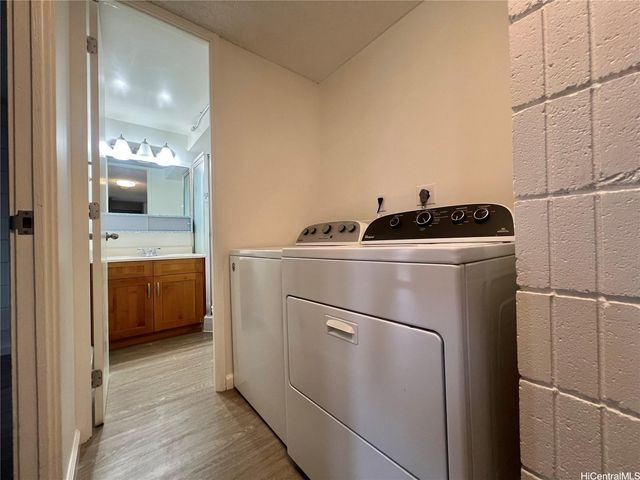 1720 Huna Street B310, Honolulu, HI 96817