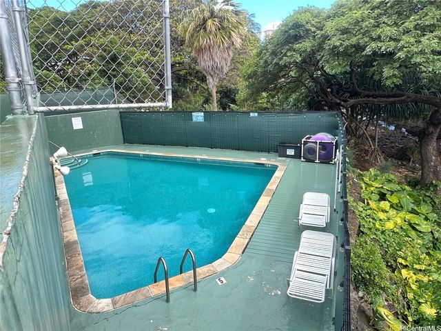 1720 Huna Street B310, Honolulu, HI 96817