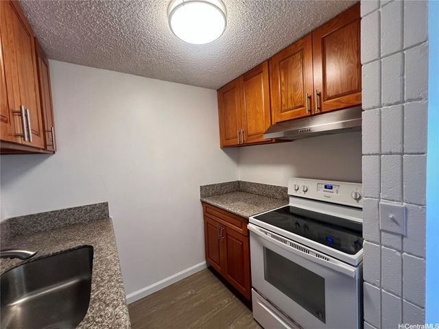 1720 Huna Street B310, Honolulu, HI 96817