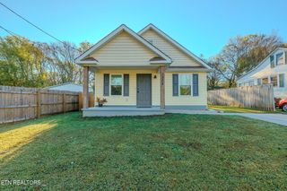 1208 Madison Ave, Maryville, TN 37804