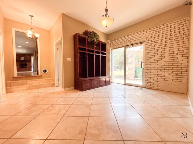 1110 SYCAMORE DRIVE, Burkburnett, TX 76354