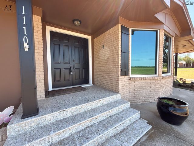 1110 SYCAMORE DRIVE, Burkburnett, TX 76354