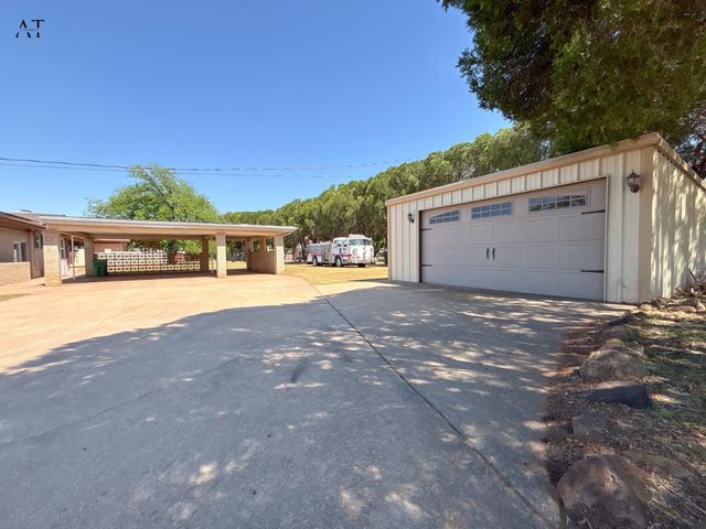 1110 SYCAMORE DRIVE, Burkburnett, TX 76354