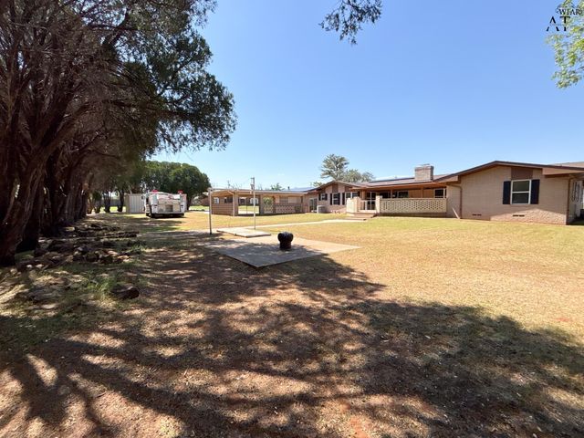 1110 SYCAMORE DRIVE, Burkburnett, TX 76354