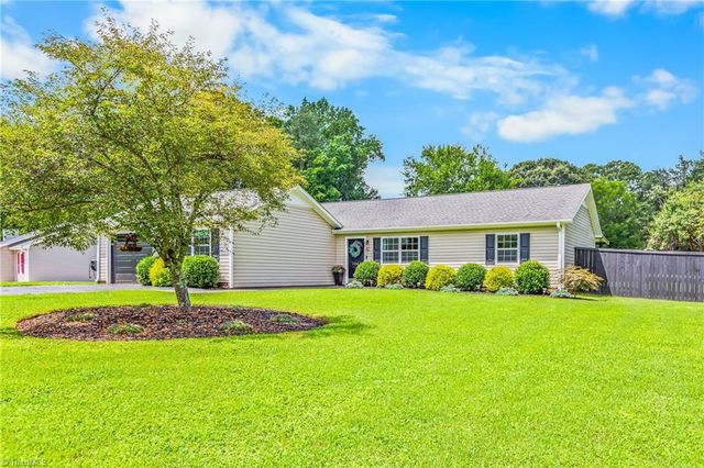 1004 Timberpeg Court, Lewisville, NC 27023