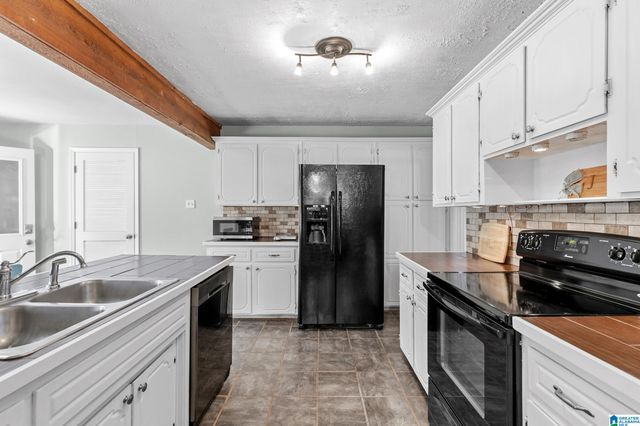 1333 CRESTHILL ROAD, Birmingham, AL 35213