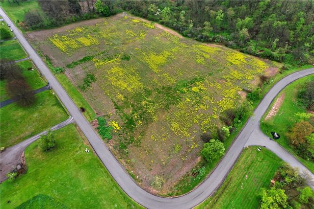 214 S Pike Road, Buffalo Twp, PA 16055