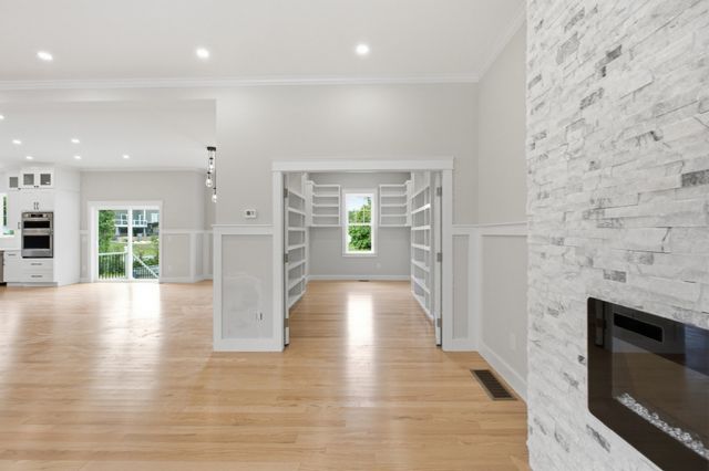 30 Mill St, Holliston, MA 01746