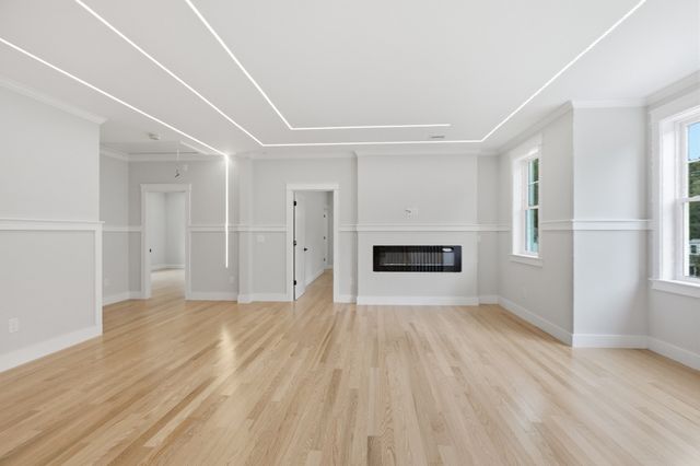30 Mill St, Holliston, MA 01746