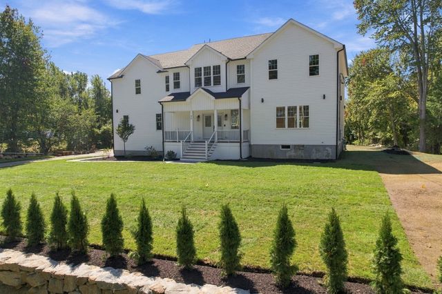 30 Mill St, Holliston, MA 01746