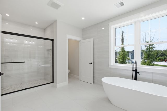30 Mill St, Holliston, MA 01746