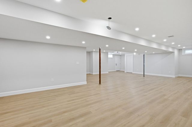 30 Mill St, Holliston, MA 01746