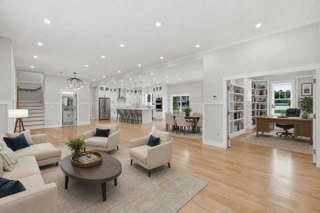 30 Mill St, Holliston, MA 01746