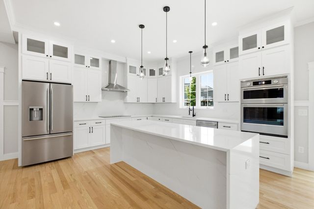 30 Mill St, Holliston, MA 01746