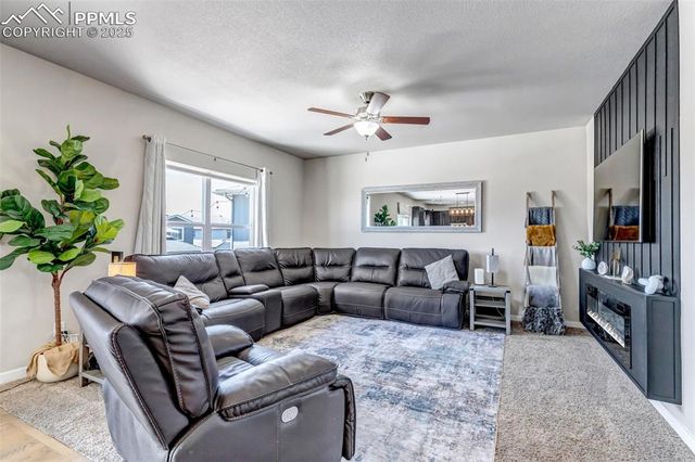 7222 Peachleaf Drive, Colorado Springs, CO 80925