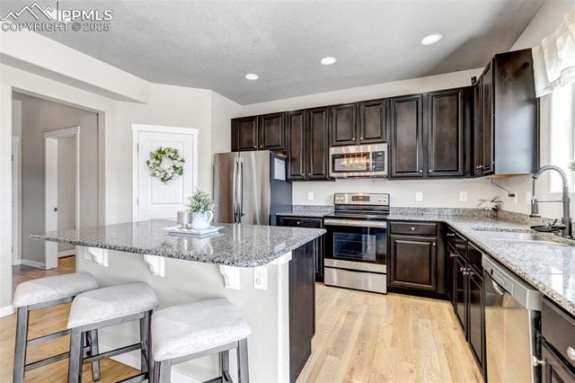 7222 Peachleaf Drive, Colorado Springs, CO 80925