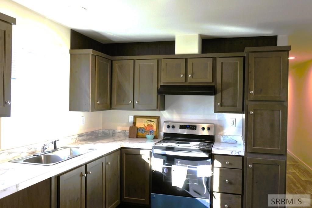 Image 16 of property listing at 411 8th Street, Idaho Falls, ID 83401