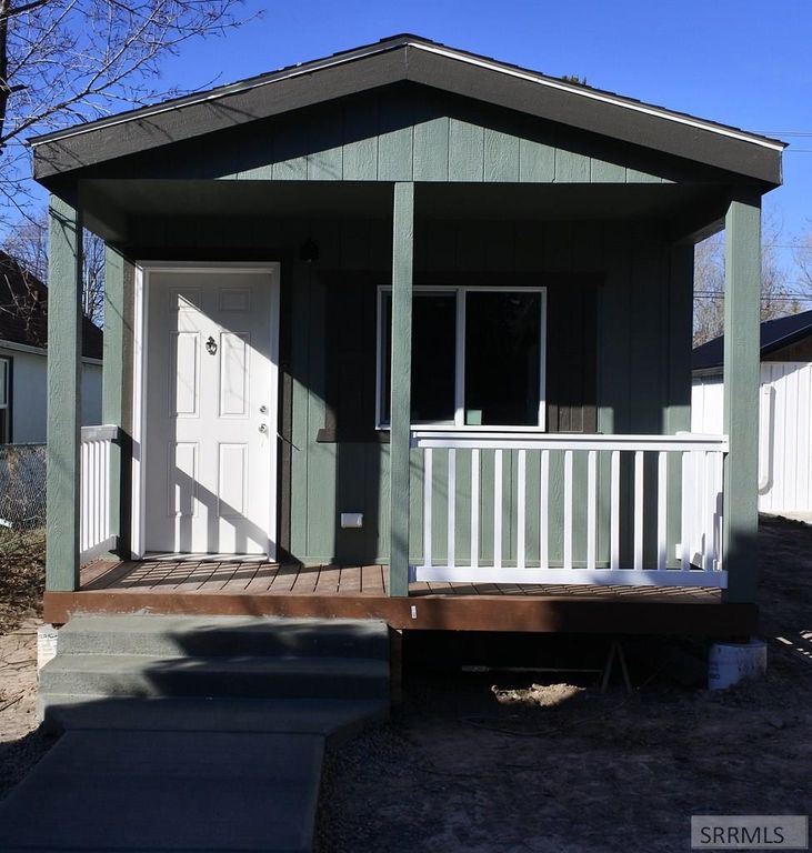 Image 2 of property listing at 411 8th Street, Idaho Falls, ID 83401
