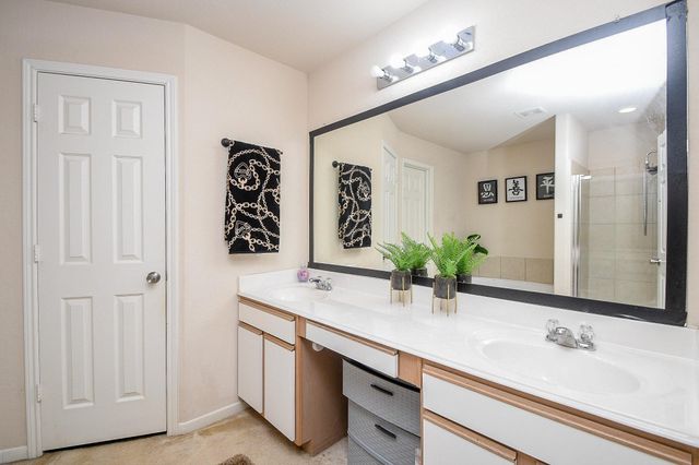 15726 Acorn Clearing Path, Houston, TX 77044