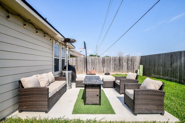 15726 Acorn Clearing Path, Houston, TX 77044
