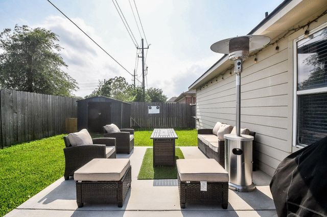15726 Acorn Clearing Path, Houston, TX 77044