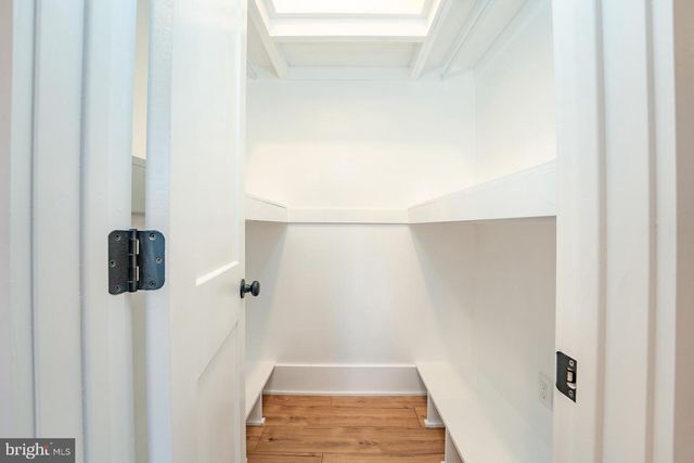 16 VIRGINIA AVE, Cape May Court House, NJ 08210