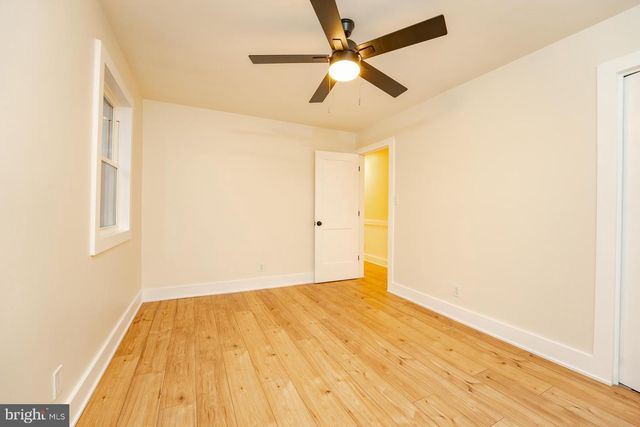 16 VIRGINIA AVE, Cape May Court House, NJ 08210