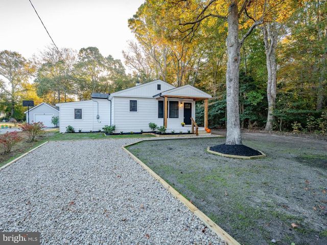 16 VIRGINIA AVE, Cape May Court House, NJ 08210