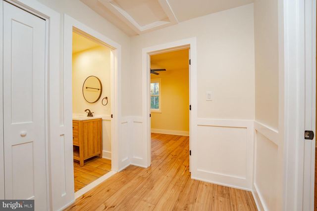 16 VIRGINIA AVE, Cape May Court House, NJ 08210