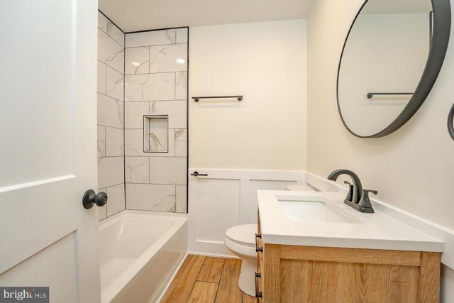 16 VIRGINIA AVE, Cape May Court House, NJ 08210