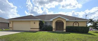 4614 SW 9th PL, Cape Coral, FL 33914