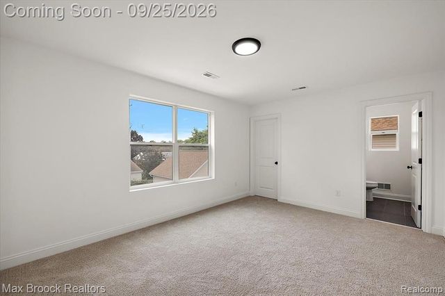 27828 Groveland Street, Madison Heights, MI 48071