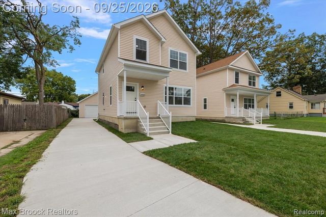 27828 Groveland Street, Madison Heights, MI 48071