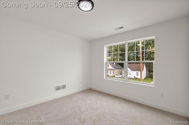 27828 Groveland Street, Madison Heights, MI 48071