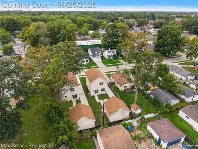 27828 Groveland Street, Madison Heights, MI 48071