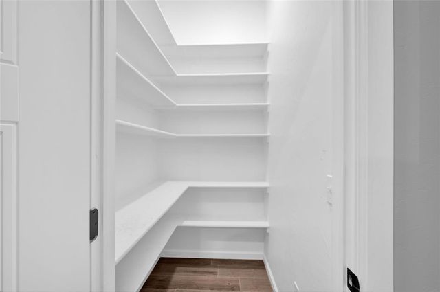 2704 Woodlawn Court, Shawnee, OK 74804