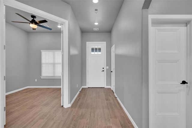 2704 Woodlawn Court, Shawnee, OK 74804