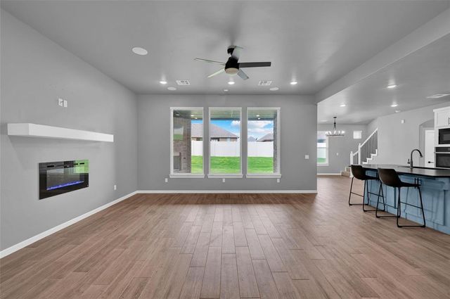 2704 Woodlawn Court, Shawnee, OK 74804