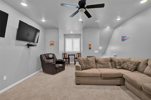 2704 Woodlawn Court, Shawnee, OK 74804