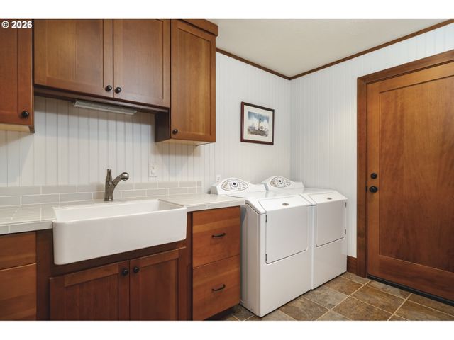 7850 BROOTEN MOUNTAIN Loop, Pacific City, OR 97135